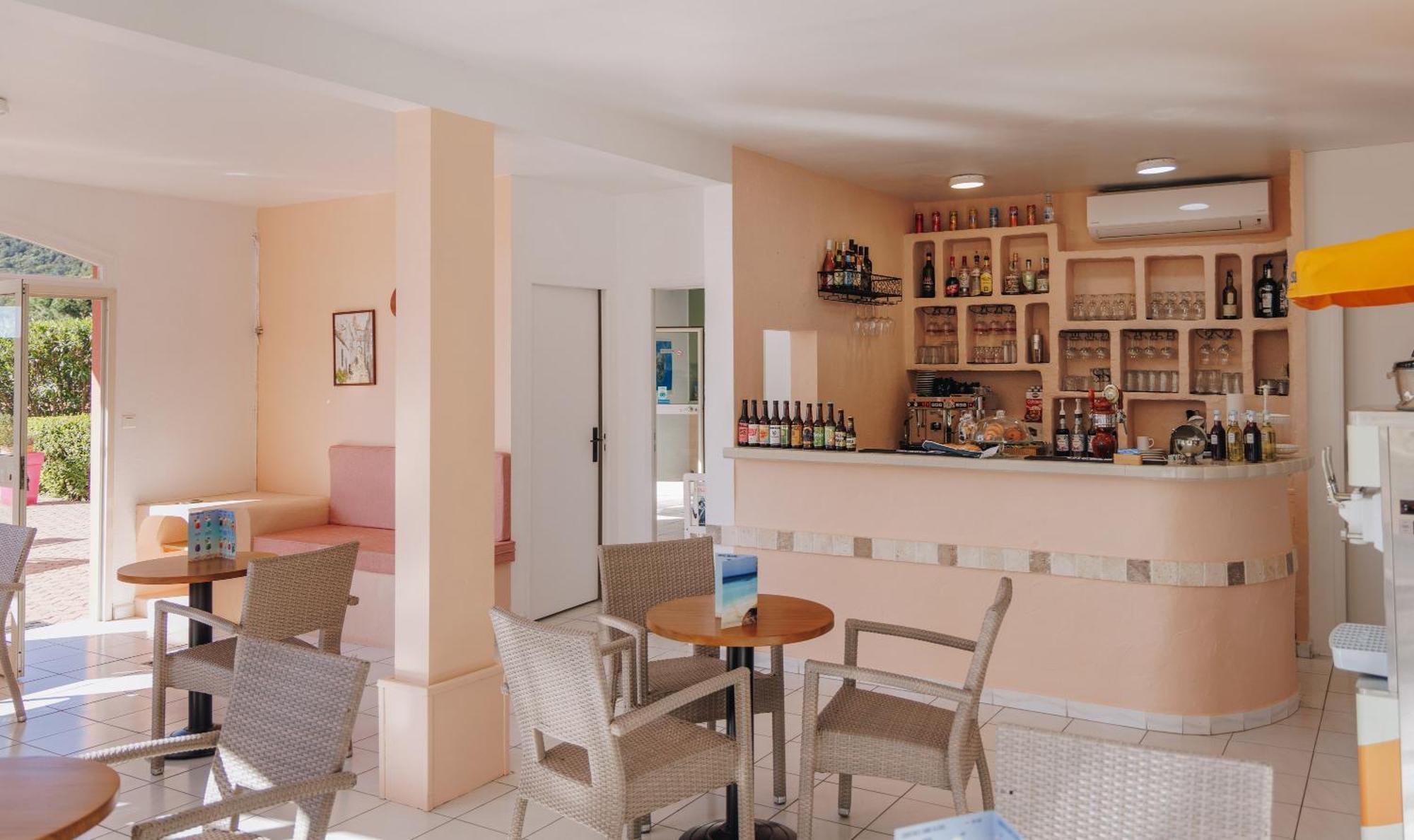 Le Telemaque Aparthotel